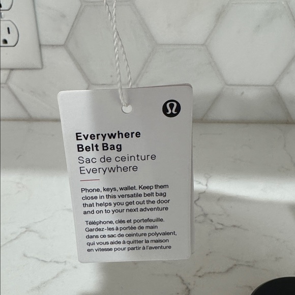 lululemon athletica Red Crossbody Bag New in Bag Christmas - Picture 2 of 4